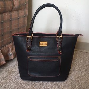 Kenneth Cole Reaction Large Black Tote w Red Trim